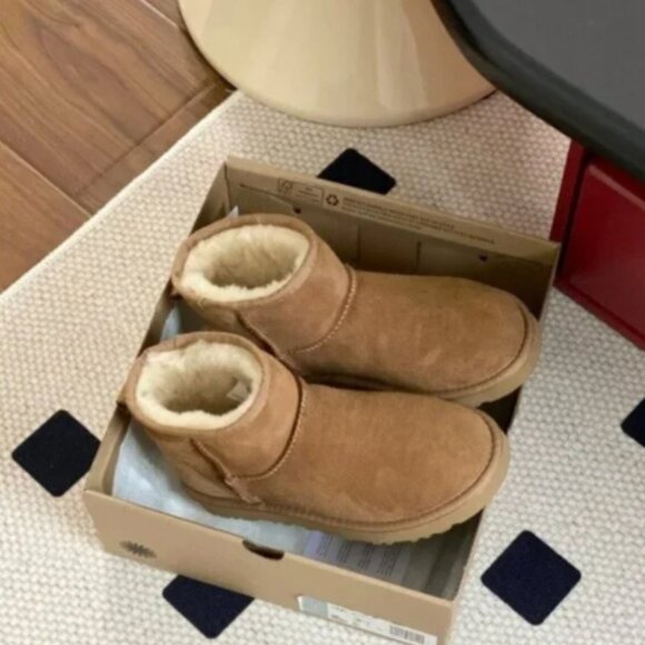 UGG Women's Classic Ultra Mini Boots - Picture 2 of 6